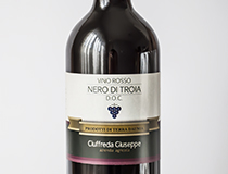 Vino rosso Nero di Troia - bottiglia